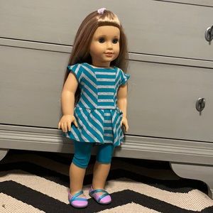 Mckenna American girl doll + accessories